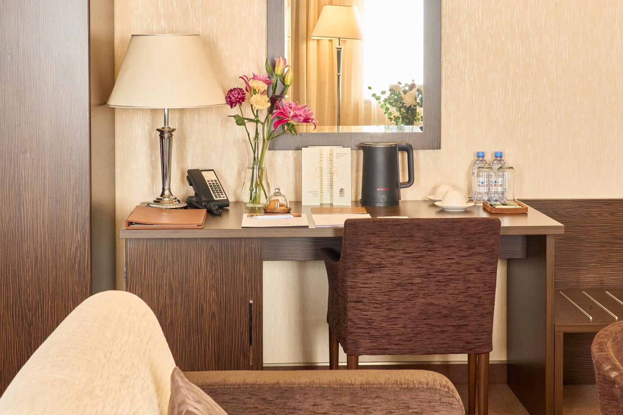 Kainar Hotel Shymkent Exterior photo