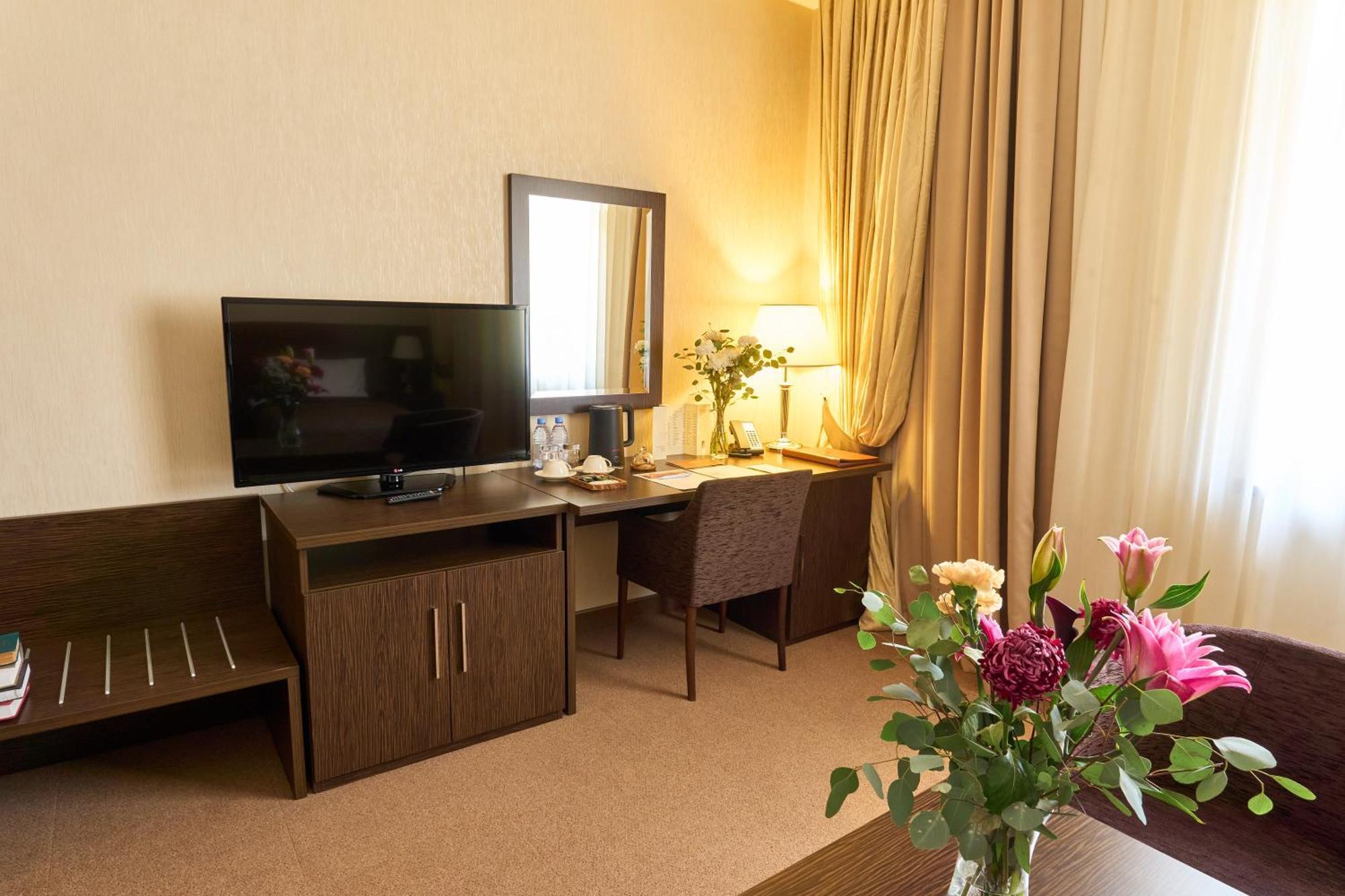 Kainar Hotel Shymkent Exterior photo